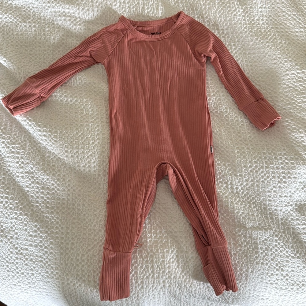 Little Sleepies Crescent Ribbed Zippy 0-3M